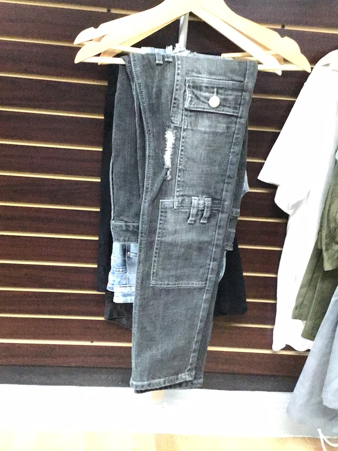 Dark denim (cargo) jeans